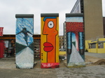 25200 Graffiti on segments Berlin wall.jpg